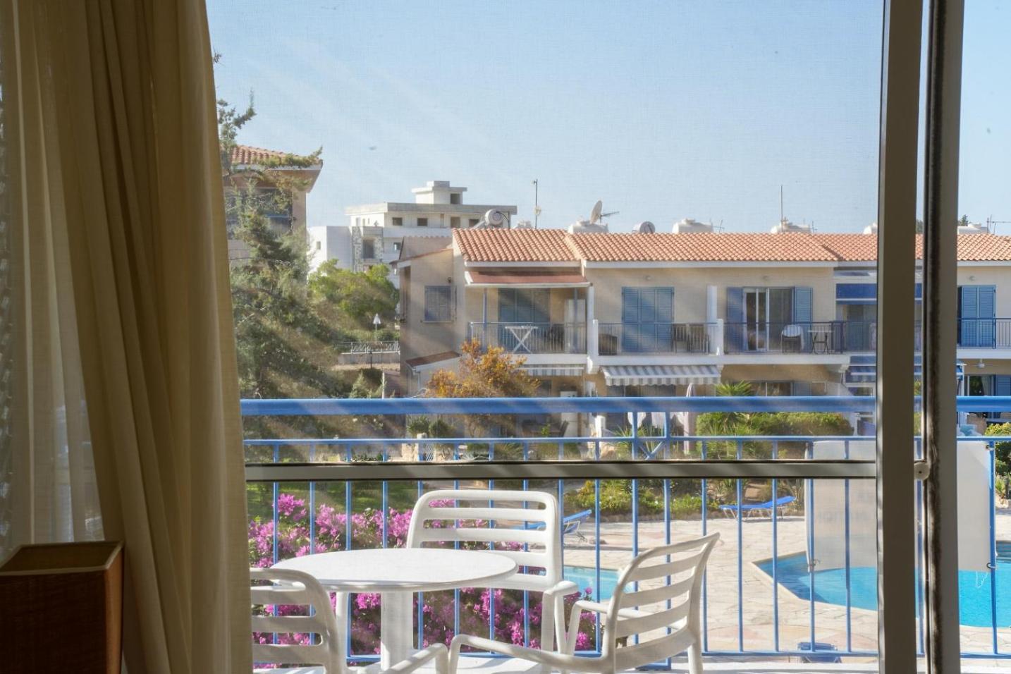Resitour Paradise Gardens Paphos Eksteriør bilde