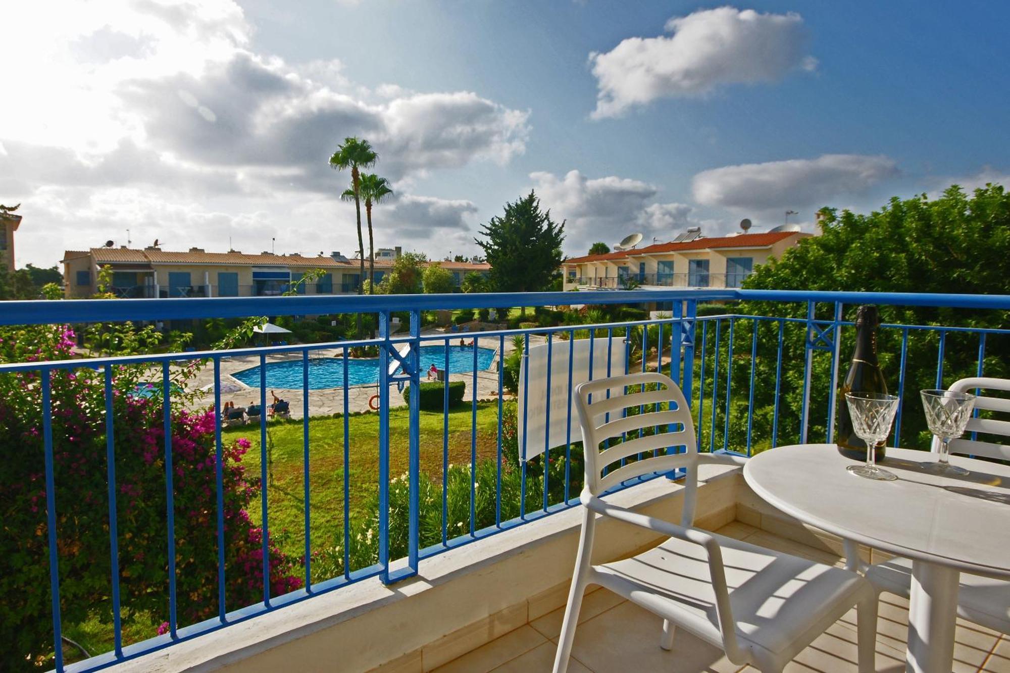 Resitour Paradise Gardens Paphos Eksteriør bilde