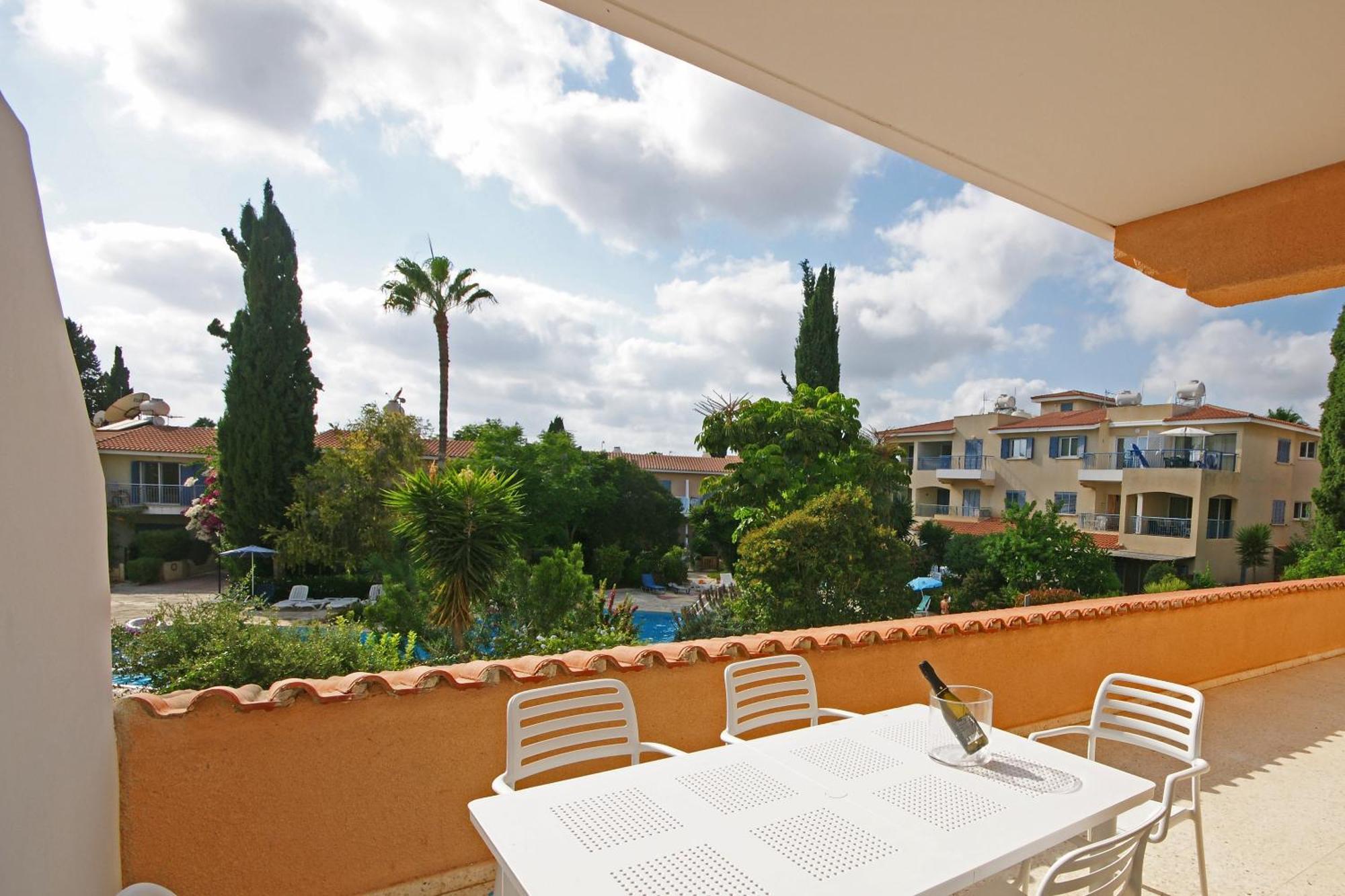 Resitour Paradise Gardens Paphos Eksteriør bilde